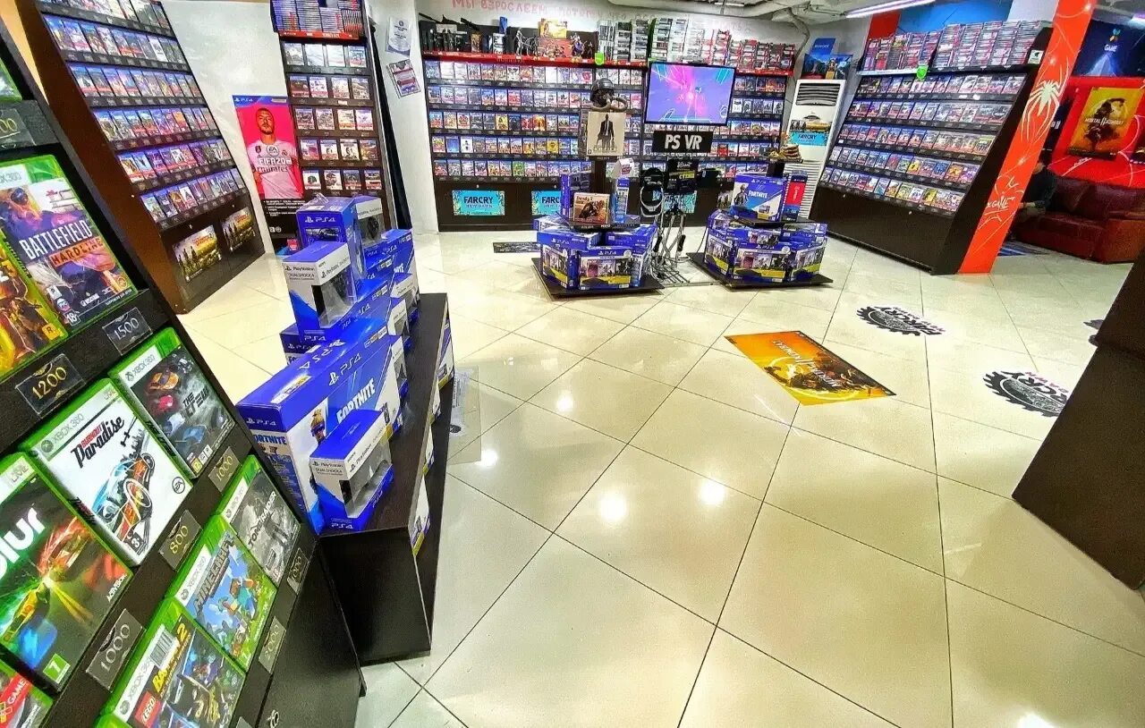 Gaming store отзывы. Игра "магазин". Игровой мир магазин видеоигр. Игровые магазины в Москве. Игра в магазин фото.