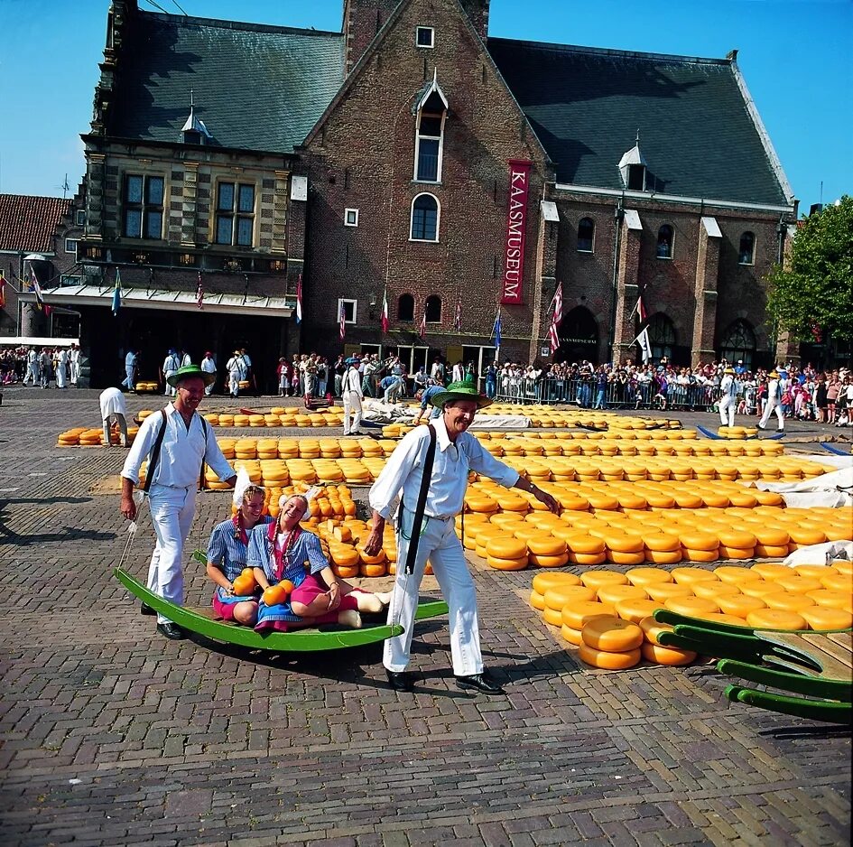 Алкмар Голландия. Голландия город Алкмаар. Alkmaar центр города. Alkmaar Нидерланды фото.