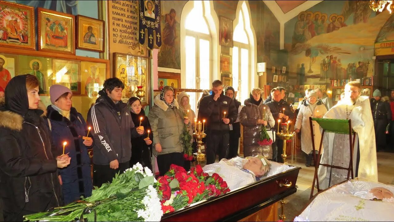 В каком храме отпевали сына понаровской фото Священник который отпевал навального