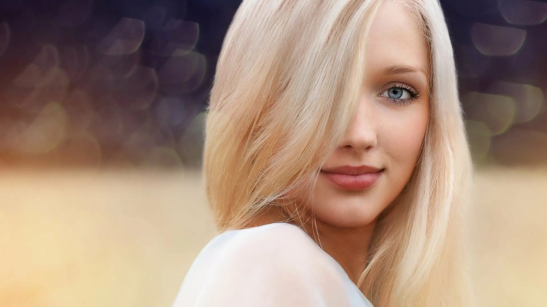 Marry queen 2014. Бри дэниэлс. Красивые девушки блондинки. Блондинка делает нежный. Утренняя красавица.