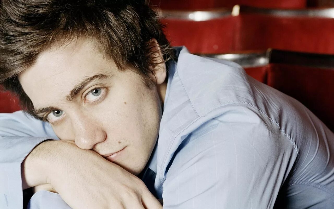 джейк джилленхол. родинка над губой у мужчин. актер с родинкой. колин фаррелл молодой. энрике иглесиас фото.