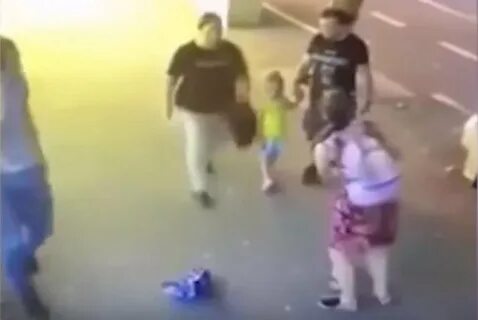 Small children attacked by old man 7622