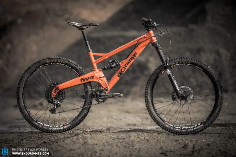 Five bikes. Orange MTB велосипед. Оранжевый МТБ. Mountain Bike оранжевый. Велосипед Cannondale оранжевый.