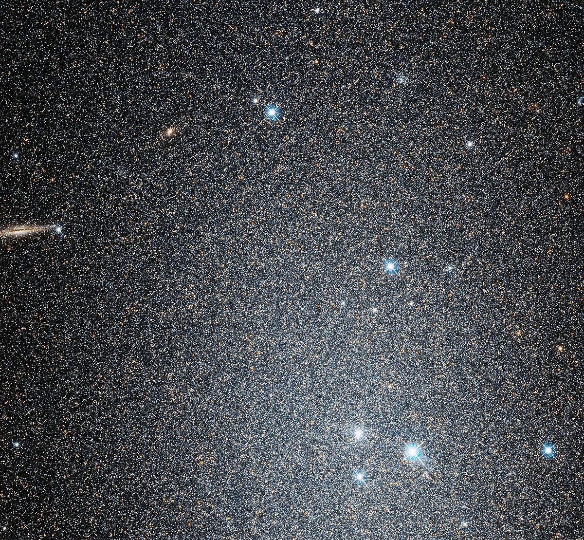 Карликовая сфероидальная Галактика. Галактика NGC 147. Галактика NGC 185. НАСА 2008 17 09. 27.03 1990