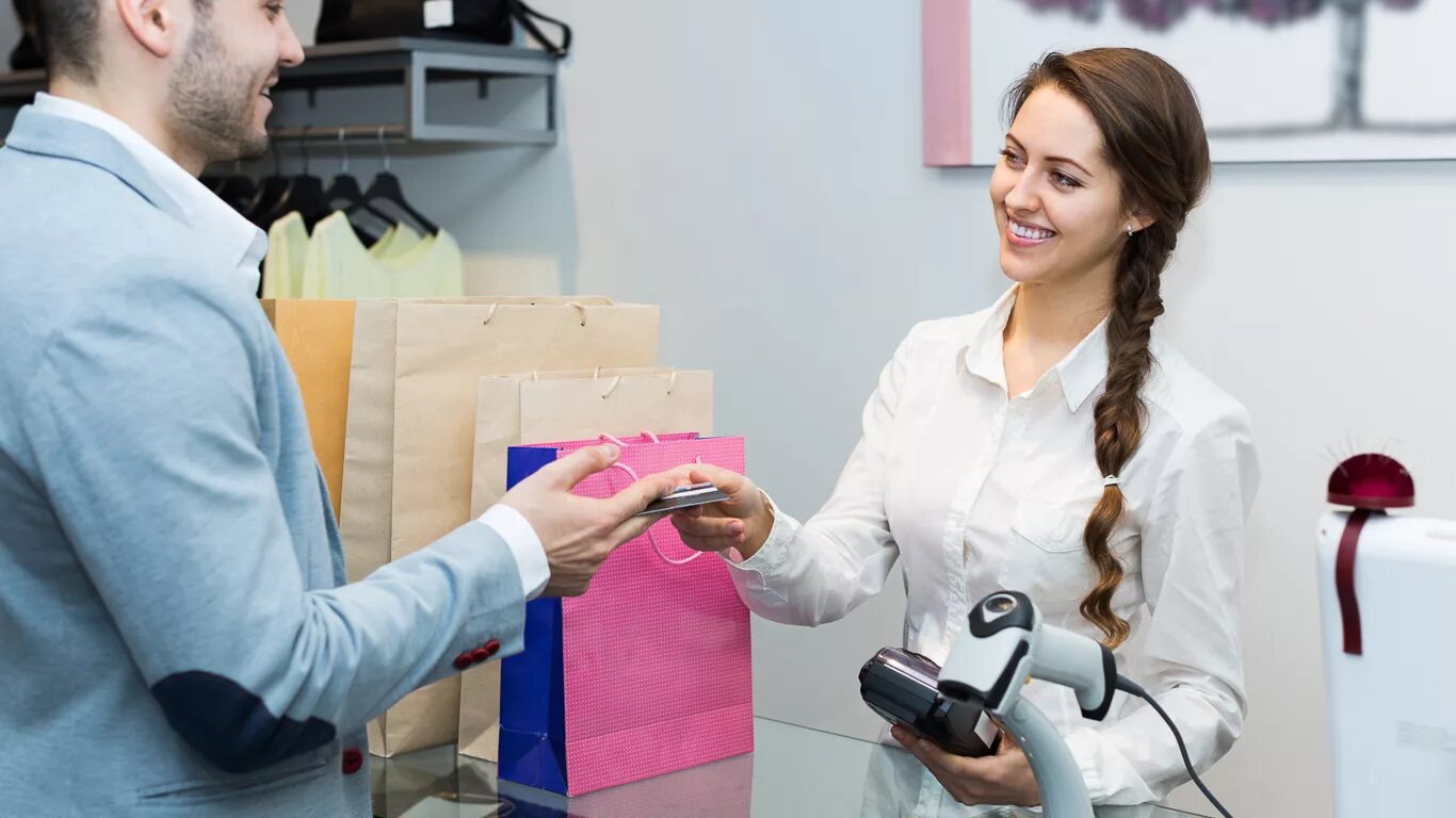 Покупатель заплатил за пальто. Покупатель заплатил за пальто. Курьер. Покупатель заплатил за пальто. Доступно для покупки.