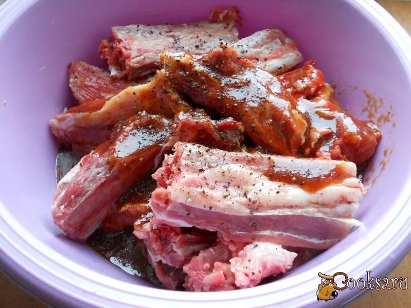 Свиные ребрышки в чесночно-медовом маринаде. Как правильно замариновать ребрышки. Маринад для свиных ребрышек. Маринад для свиных ребрышек. Маринад для ребрышек из свинины на мангале.