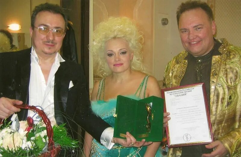 надежда кадышева семья. кадышева семья. надежда кадышева и григорий костюк. золотое кольцо семья кадышева сын. кадышева семья.