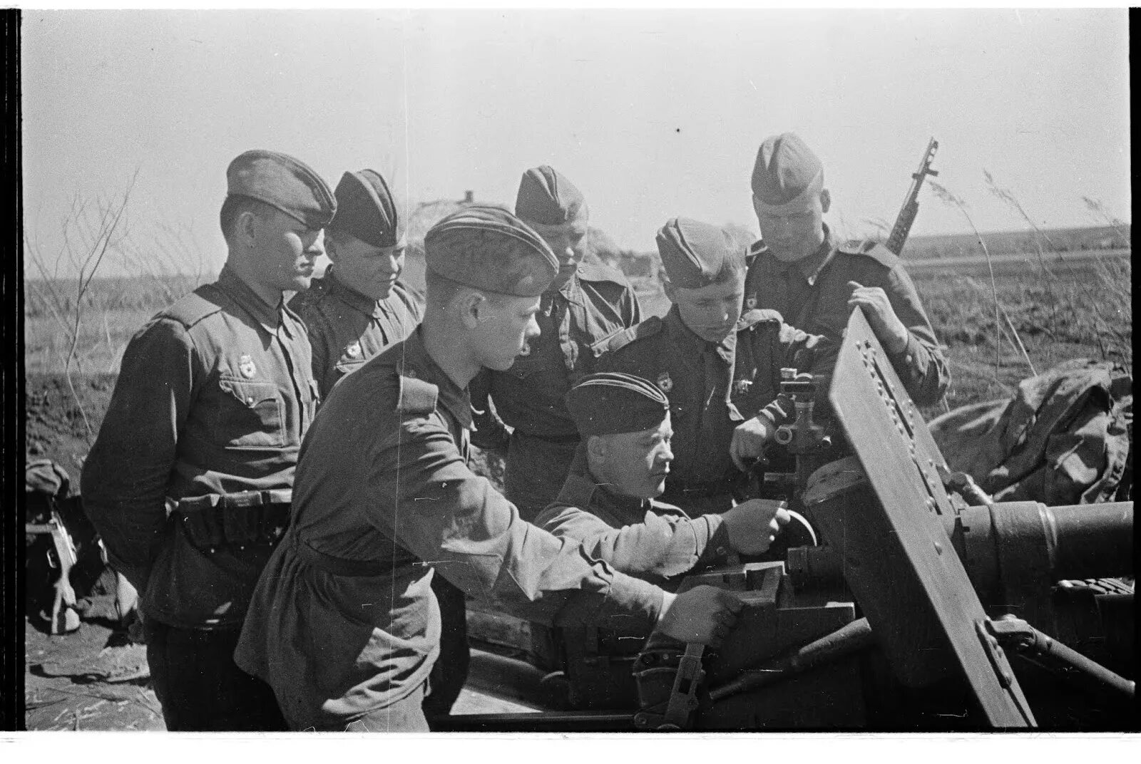 Вов 1943. Артиллеристы великой отечественной войны. 1943 год вов. июнь 1943 вов.
