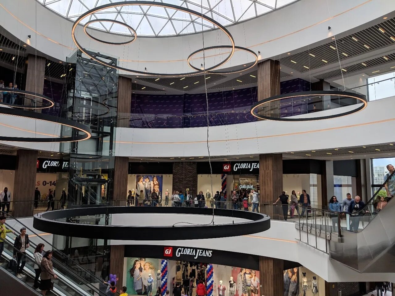 Национальный торговый центр. Lavanda Mall Севастополь. Севастополь ТРЦ. ТЦ Sea Mall Севастополь. Лаванда Севастополь торговый центр.