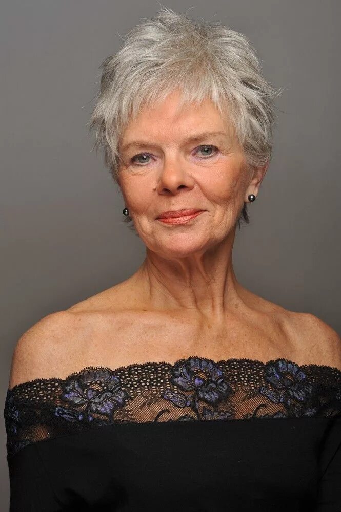 60 years old. Валентина нейморовец. Ясмина росси 2020. 55 лет женщине. Женщины 50+.