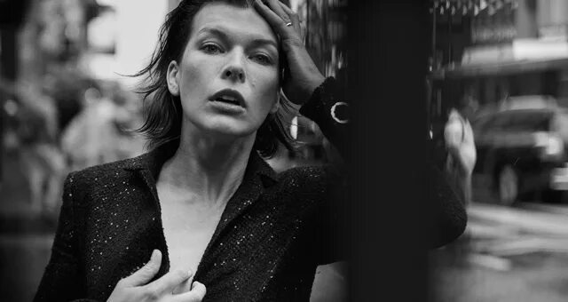 Pin on Still life e indossato gioielli Buccellati, Peter lindbergh, Italian jewe