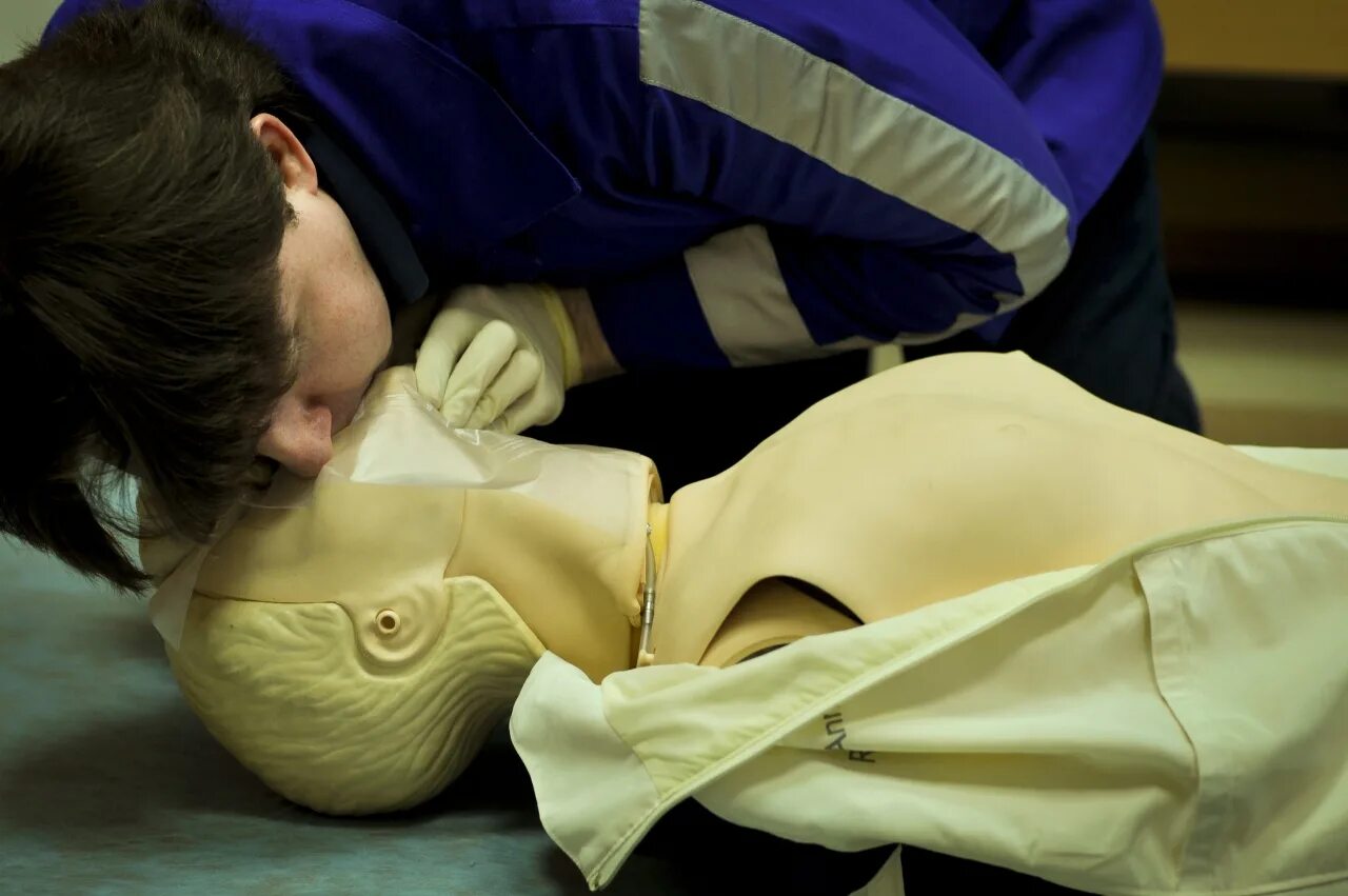 Способы искусственного дыхания. Искусственный инцидент. Информационная безопасность значок. Инцидент в огайо. Искусственный инцидент.