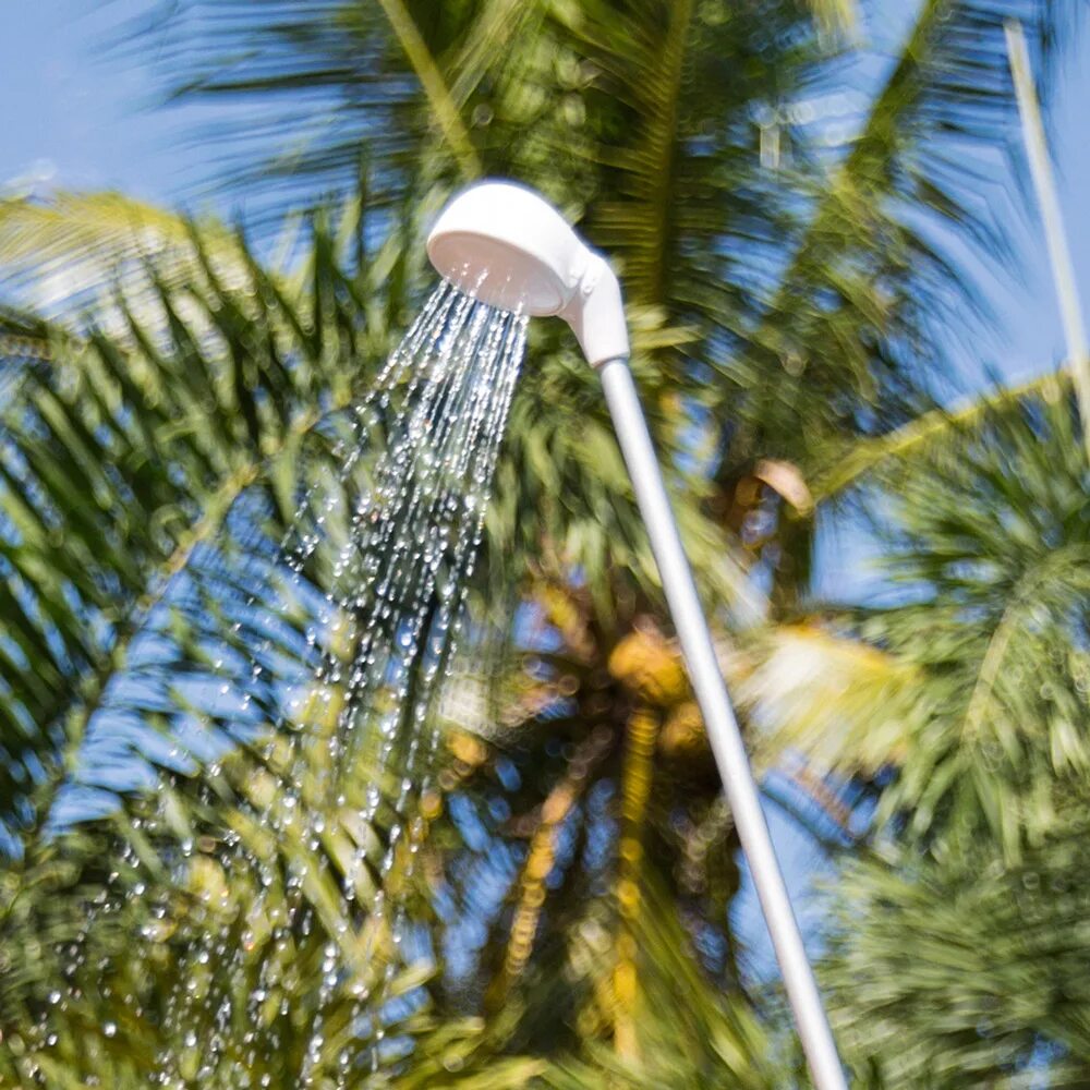 Showers pool