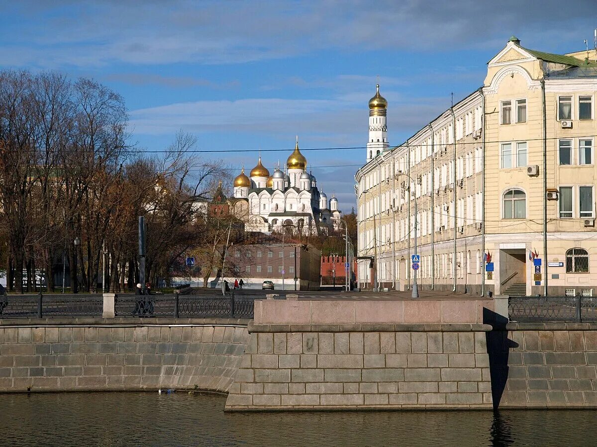 Болотная спб. Болотная улица (Москва). Болотная Санкт-Петербург. Болотная набережная Якиманка. Болотная площадь в Москве.