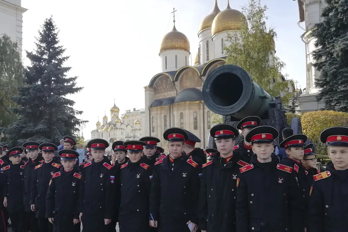 Мс сву. Московское Суворовское военное училище. Суворовское училище в Москве. Московское Суворовское военное училище в Филях. Московское Суворовское училище казарма.