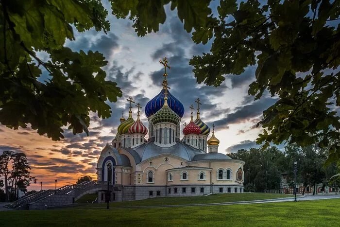 Живоначальной Троицы Храм / Живоначальной Троицы Храм Москва ОреховоБорисово