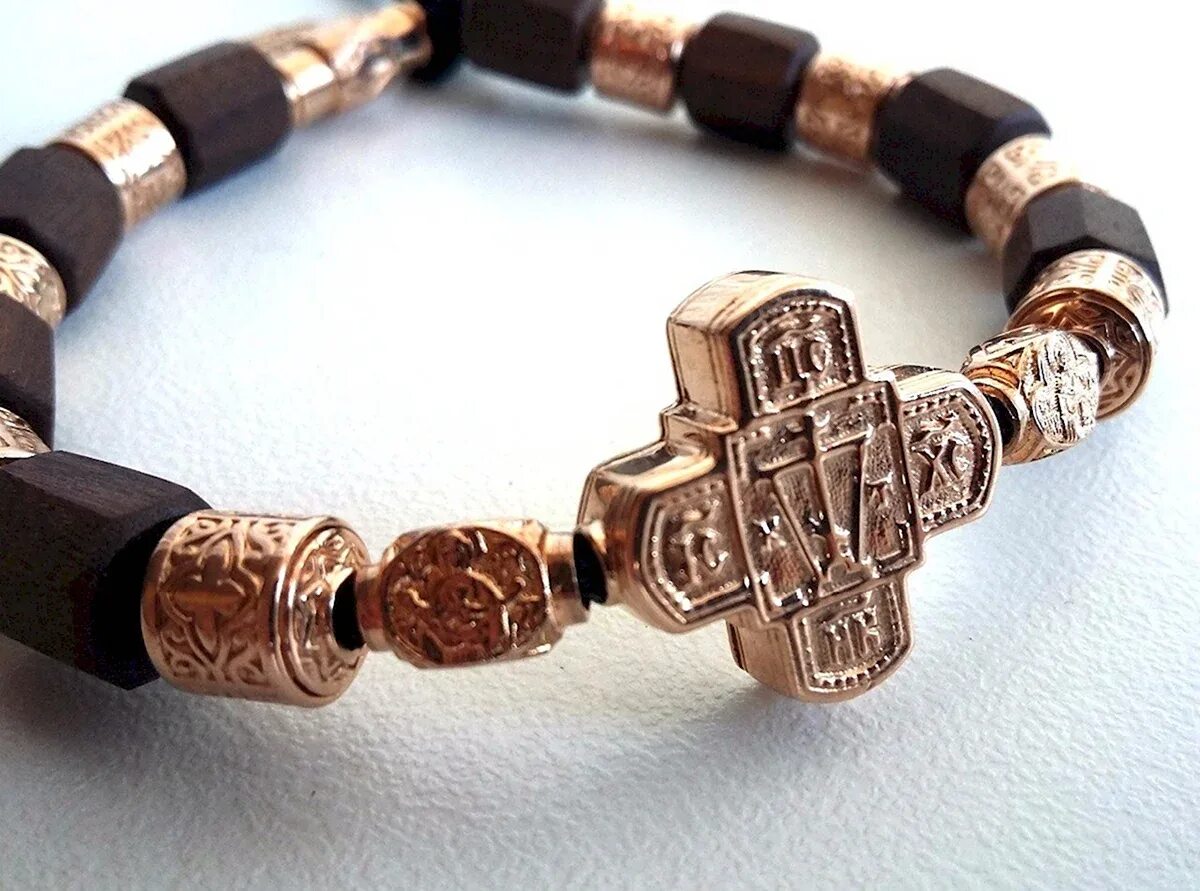 Сербская брояница. Мужские браслеты на руку с крестом. Агат с крестом sh8393. Браслет православный с крестом. Браслет с крестом.