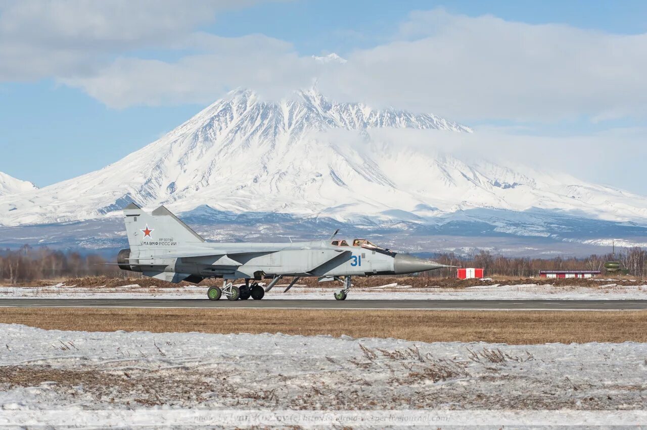 работа в елизово свежие вакансии камчатский. камчатский край елизово аэропорт. город елизово аэропорт. касса аэрофлот в аэропорту елизово. авиабаза елизово камчатка.