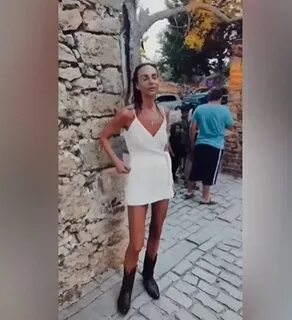 Богатая женщина попала в поселок с варнавой