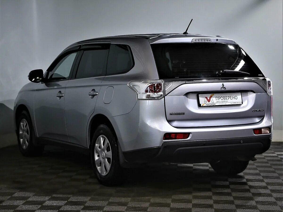 Мицубиси аутлендер в новосибирске. Mitsubishi Outlander 2013. Мицубиси Аутлендер 2013. Митсубиши Аутлендер 2013. Mitsubishi Аутлендер 2013.