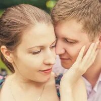 Семейные пары для встреч. Семейная фотосессия на скамейке. Нижняя для семейной пары. Семейные пары для встреч. Фотосессия взрослой пары.