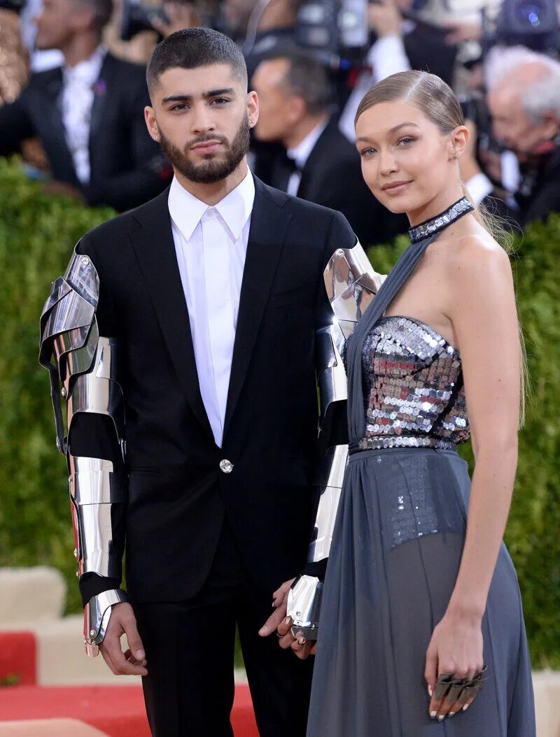 Хадид и малик. Zayn and Gigi. Zayn и Джиджи. Джиджи Хадид и Зейн. Джиджи Хадид и Зейн Малик на met Gala.