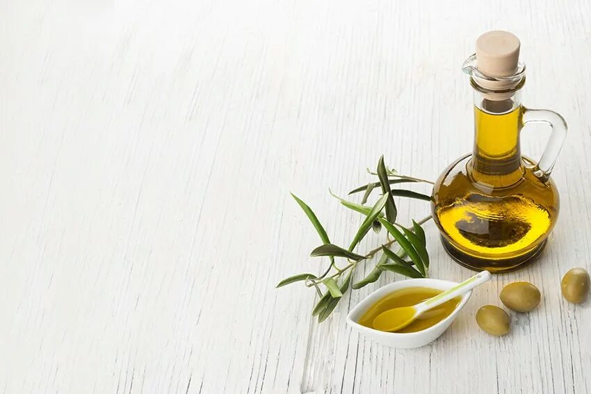 Olive oil is oils. Оливковое масло картинки. Оливковое масло. Масло оливы. Оливковое масло в руках.