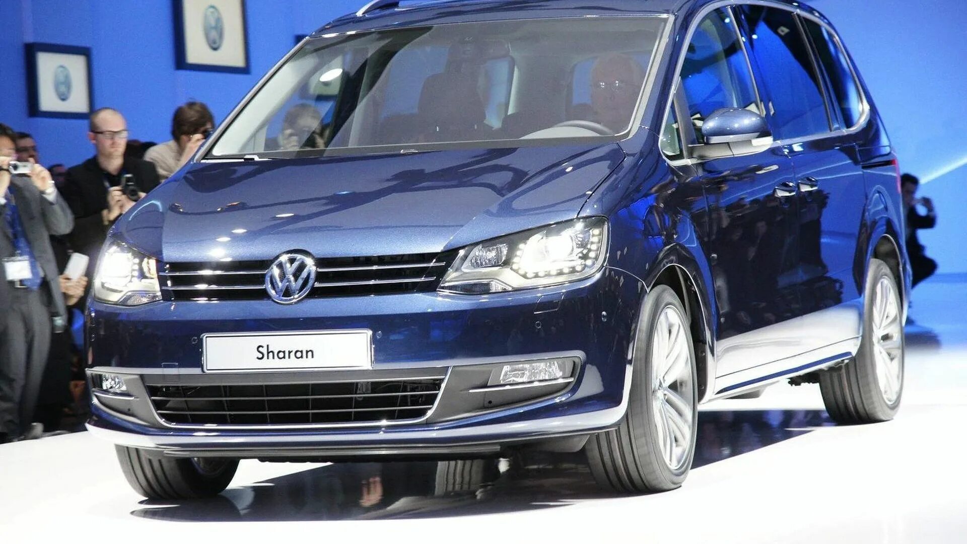 VW Sharan 2011. Фольксваген Шаран 2011. Фольксваген Шаран 2011 года. Фольксваген Шаран 3 поколения.