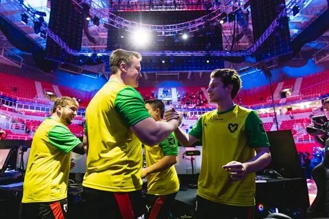 Mouz team spirit