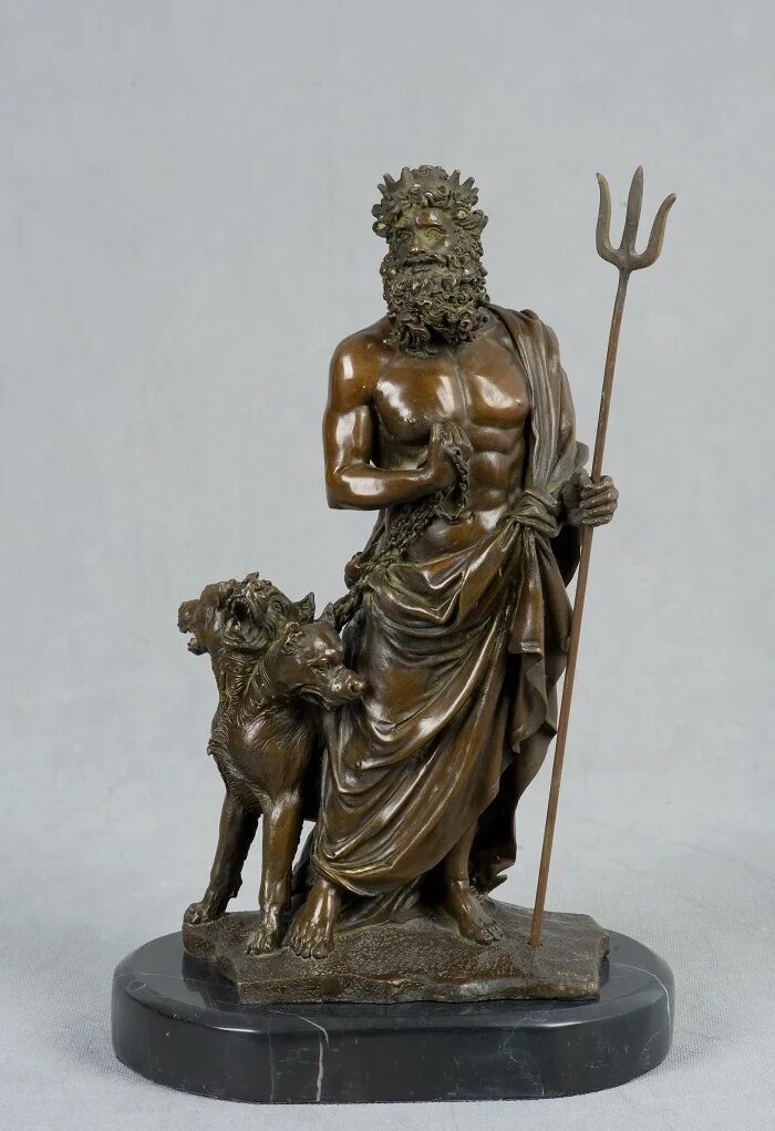 Аид Бог древней Греции. Аид Бог статуя. Аид Бог древней Греции скульптура. Плутон аид Бог.
