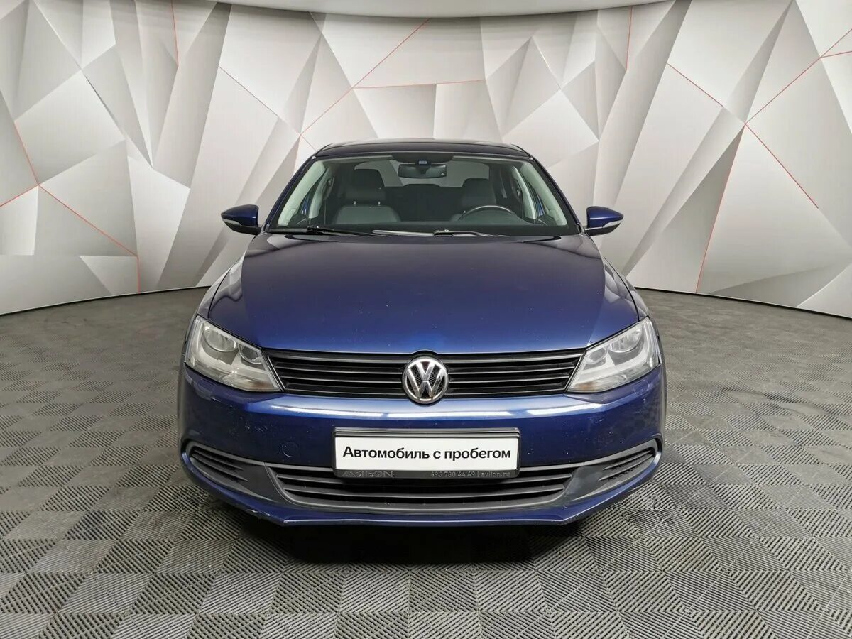 Купить volkswagen с пробегом. VW Jetta 6 Blue. Фольксваген Джетта 8. Volkswagen Jetta 6 синий. Фольксваген Джетта 2013.