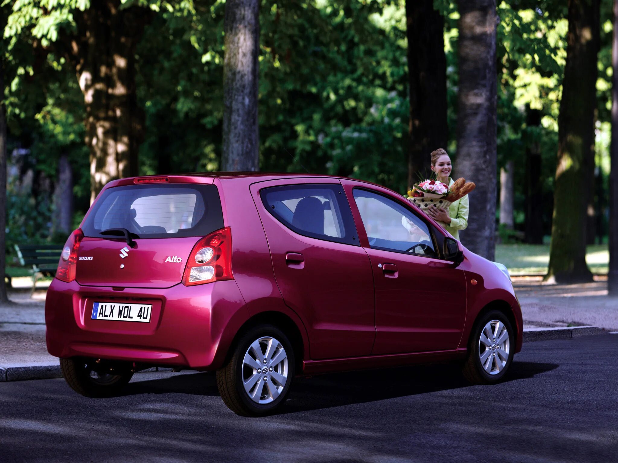 Chevrolet spark m300. Chevrolet spark 2010-2015. Ford fiesta vi 2008. Машины для женщины новичка недорогой. Nissan micra nismo.