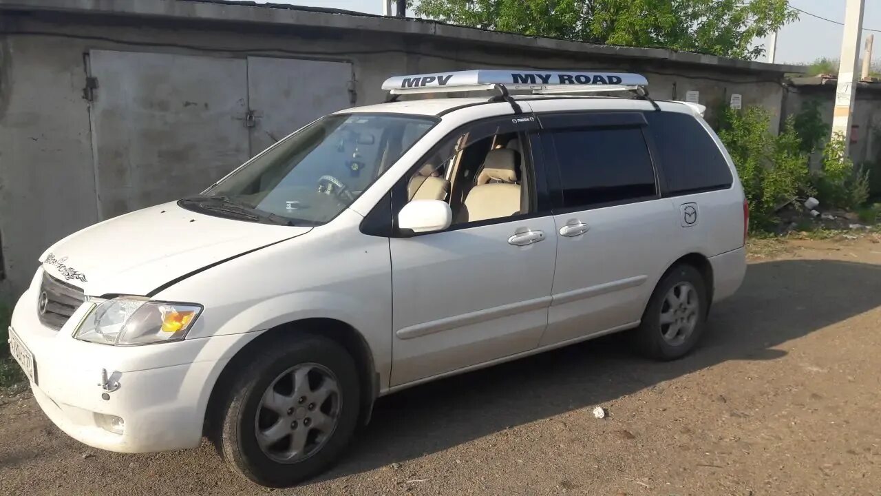 Крыша мазда мпв. Багажник на крышу мазда мпв 2001. mazda mpv 2001 багажник. mazda mpv 1996 багажник. машина mazda mpv 2001.