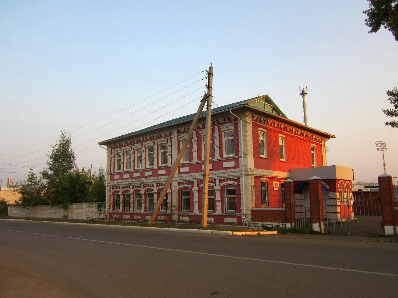 Улицу назвали красной. Дом купца Саранск. Особняк Бараблина Саранск. Улица красная Саранск. Купеческие дома в Саранске.