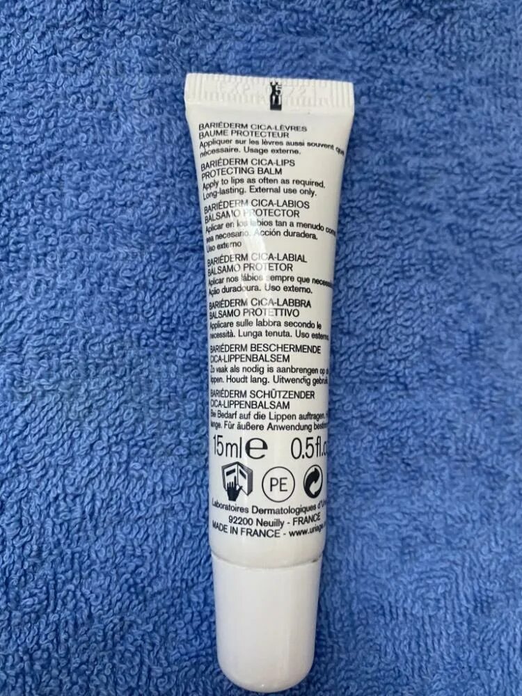 Урьяж барьедерм цика крем спф50. Цика крем. Урьяж барьедерм цика дели гель крем 40 г. Uriage бальзам для губ bariederm. Урьяж цика сыворотка.