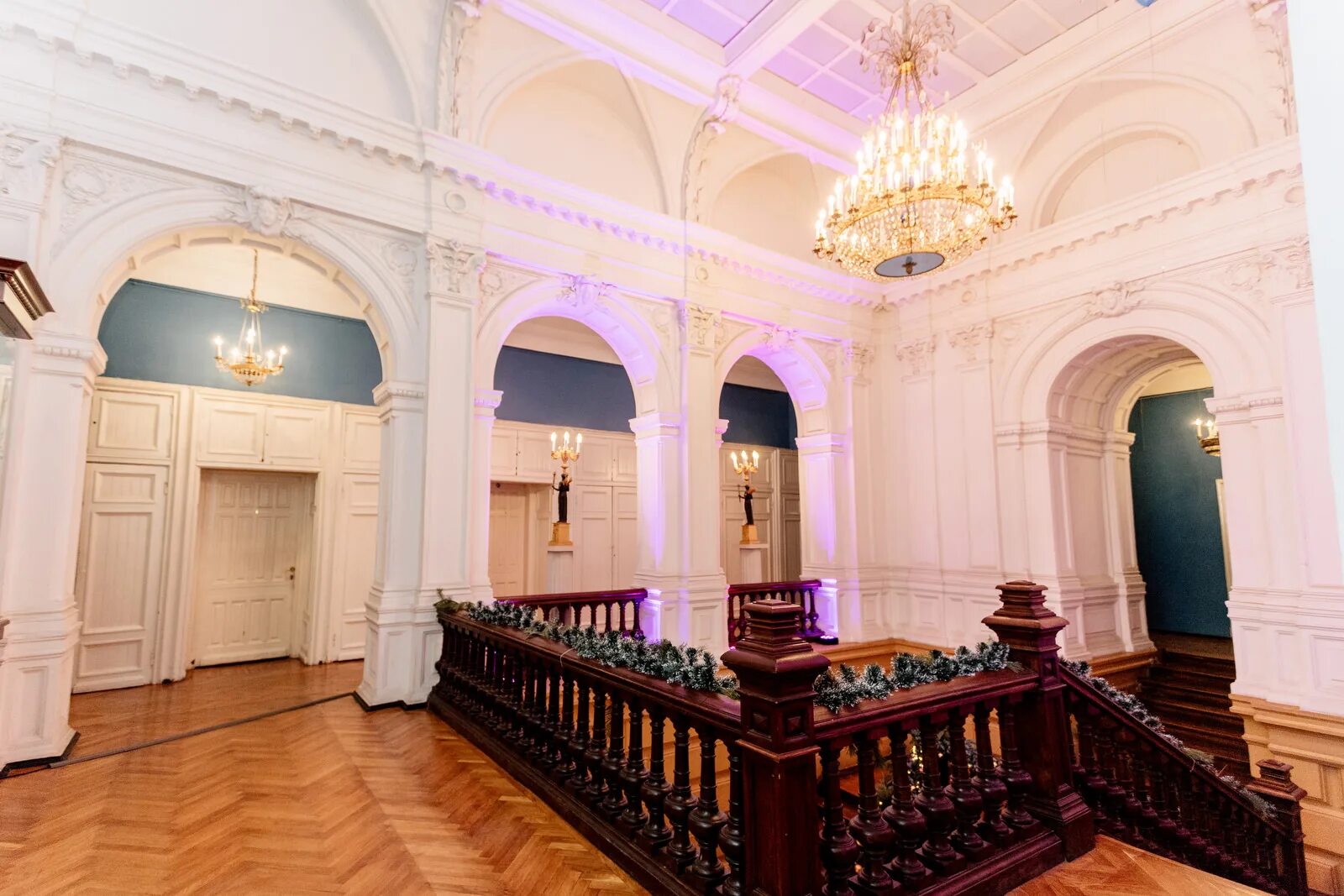 Saray гранатный пер 19 отзывы. Гранатный палас пентхаус. Гранатный 6. Гранатовый переулок 7. Гранатный переулок пентхаус.