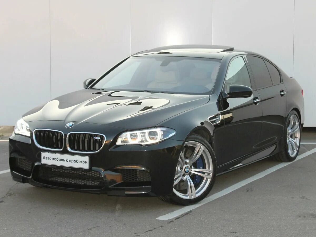 Дром м5. BMW f10 475 Black Sapphire Metallic. BMW f10 Black Sapphire. BMW F 10 чёрный цвет. BMW m5 f10 дром.