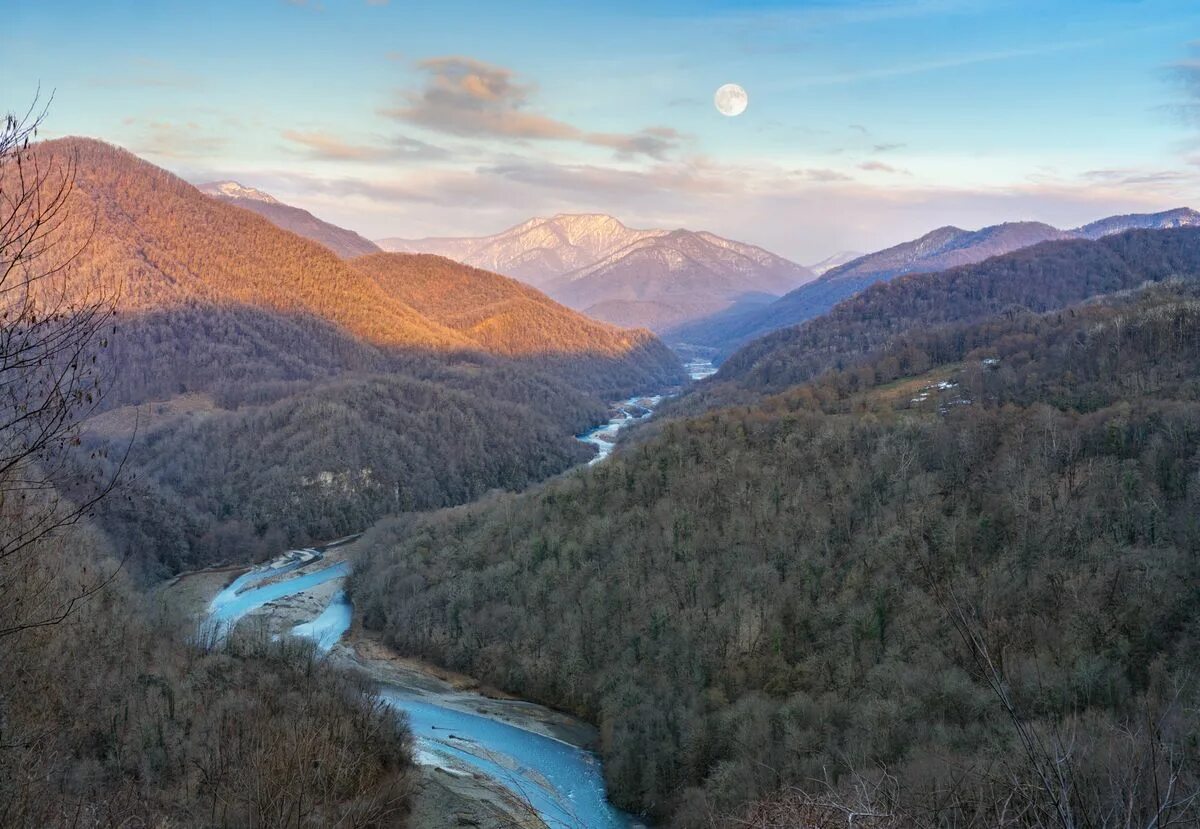 Пани солоха косплей. Солох аул сочи. Солох лет. Солох лет. Река шахе солох аул.