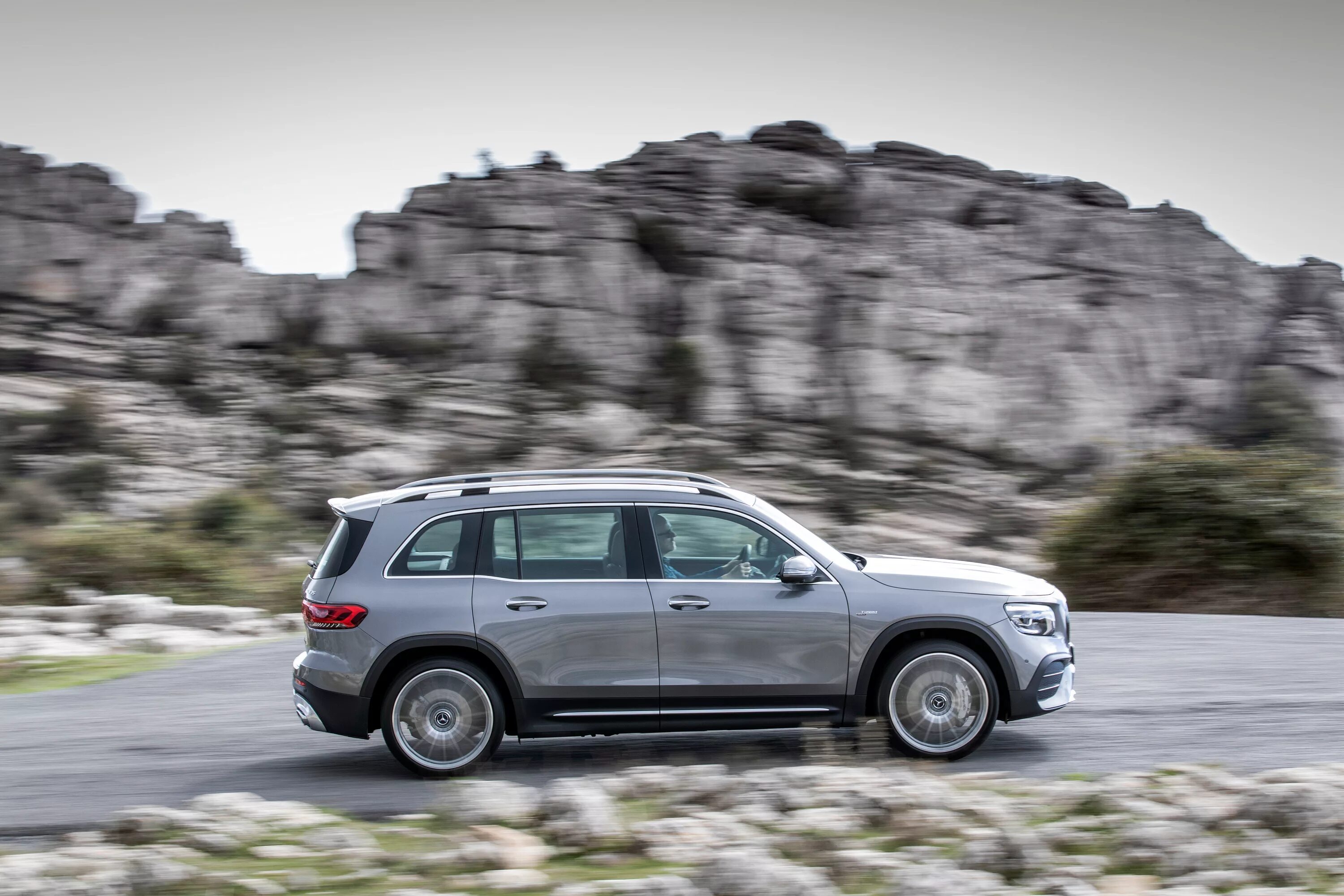 Glb to obj. Glb 200. mercedes glb 2025. мерседес glb200d. семиместный мерседес glb.