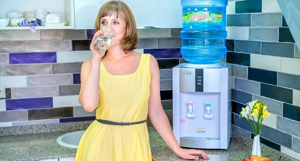 Кулер для воды на кухне. Какой кулер выбрать для дома. Кулер для воды ak515. Кулер для воды домашний. Кулер hot cold water dispenser b-11.