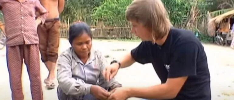 Хан баба разоблачение мир наизнанку. Мир наизнанку пакистан. Мир наизнанку баба. Мир наизнанку баба. Мир наизнанку баба.