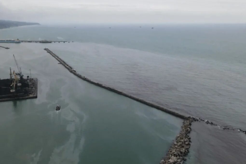 Oil Spill Clean Up Изображения: просматривайте стоковые фотографии, векторные из