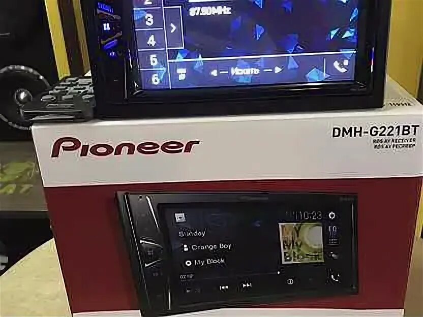 Pioneer DMH-g221bt. Пионер DMH g221bt. Pioneer DMH-g221bt VW Polo.