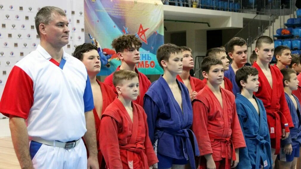 Осипенко брянск. Осипенко брянск. Дворец единоборств имени артема осипенко. Дворец единоборств брянск. Осипенко брянск.