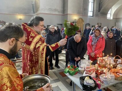 Каждый день пасхальной недели