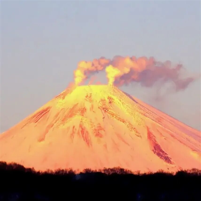 Вулкан кратер жерло. Фотография золотого вулкана. Вулкан лава. Магма внутри вулкана. Вулкан gold.