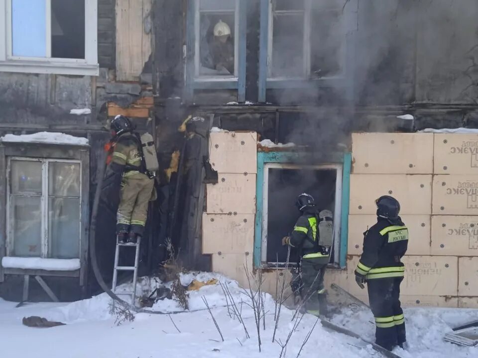 Белый яр пожар. Пожар в ачинске белый яр. Пожары белый яр. Пожар в ачинске белый яр. Пожар в белом доме.