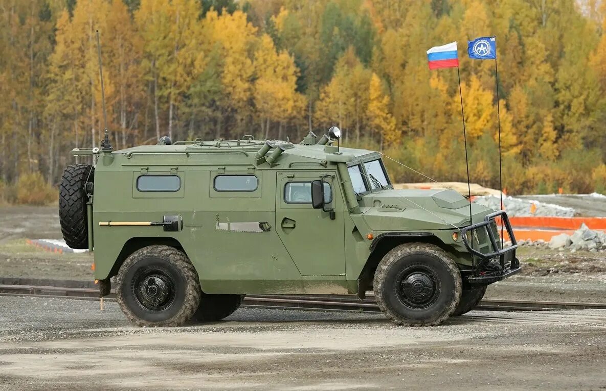 Tiger m. Газ тигр 233114. Газ 2330 тигр. Амн 233114 тигр-м с боевым модулем арбалет-дм. Газ тигр м.