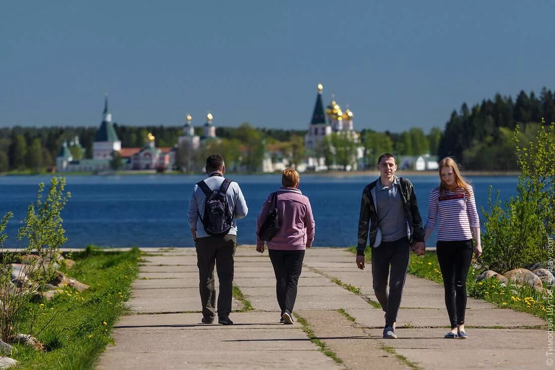 Валдайский сайт контакте валдай. Парк в городе Валдай. Соловьевский парк Валдай. Валдай туризм. Валдай люди.