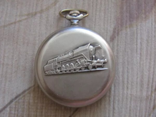 часы машиниста. часы машиниста. часы ржд карманные. часы ракета ссср 24 часовой циферблат. японский машинист локомотива.